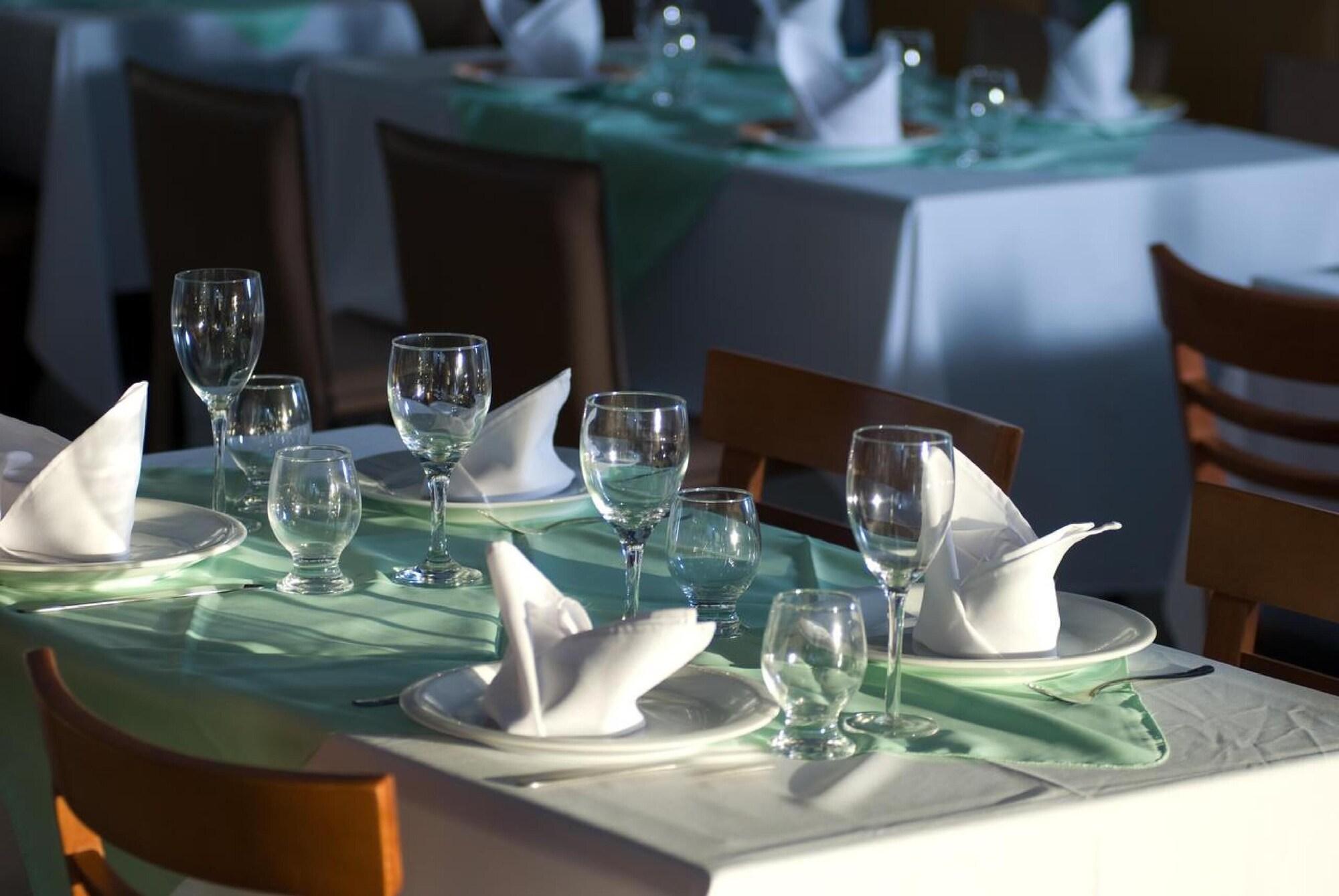 Oyo Hotel Arembepe Beach Hotel, Camacari Eksteriør billede